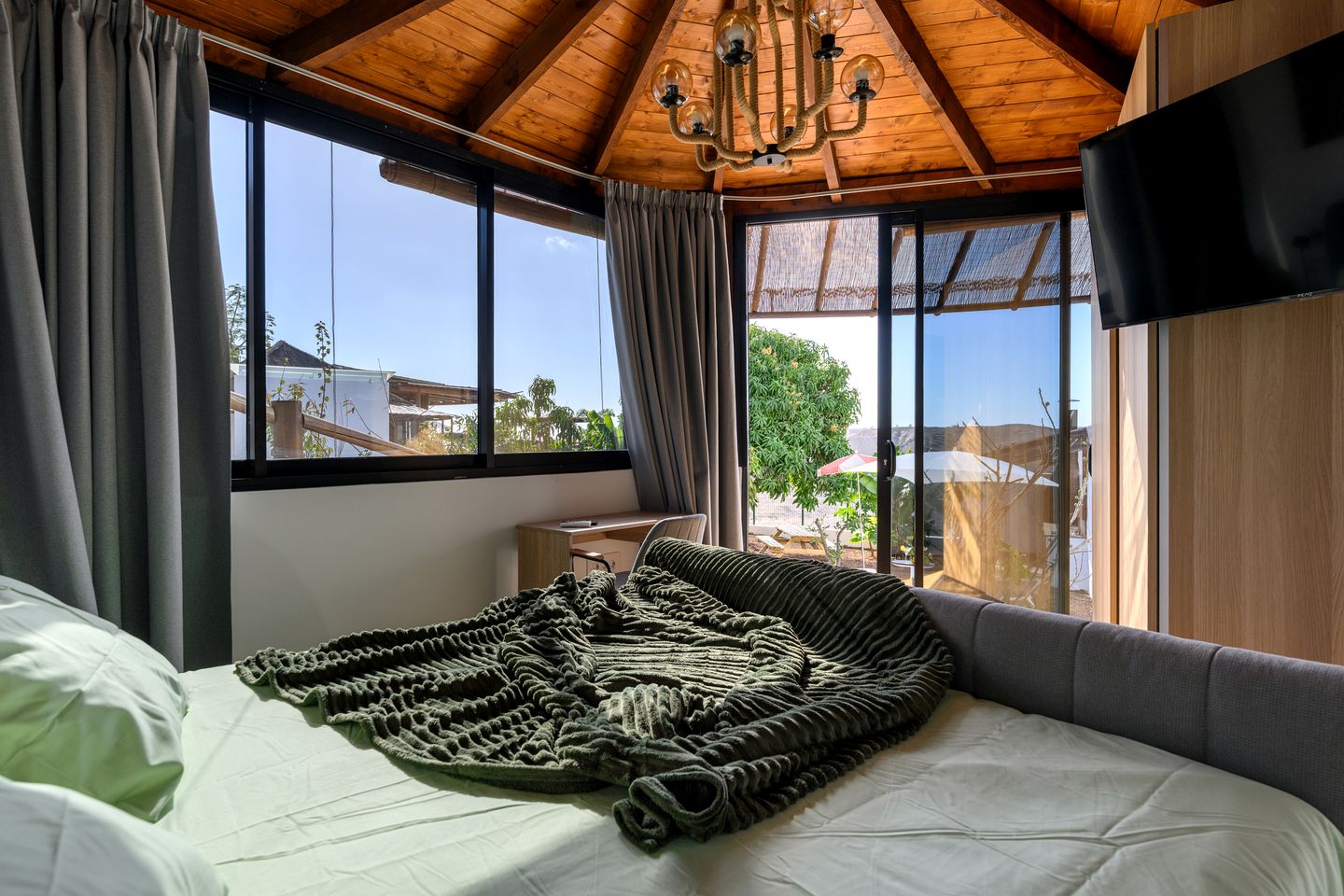 Incredible Villa with Private Pool and Gorgeous Views for a Peaceful Escape in Gran Canaria, Spain