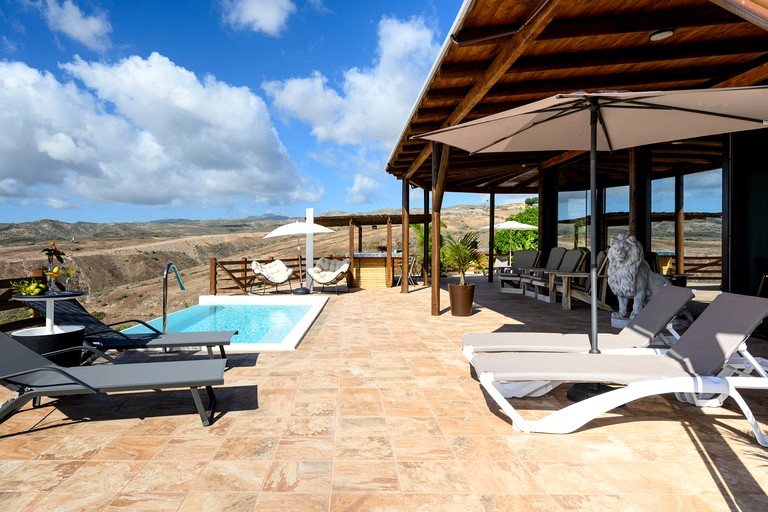 Villas (Spain, San Bartolome de Tirajana, Canary Islands)