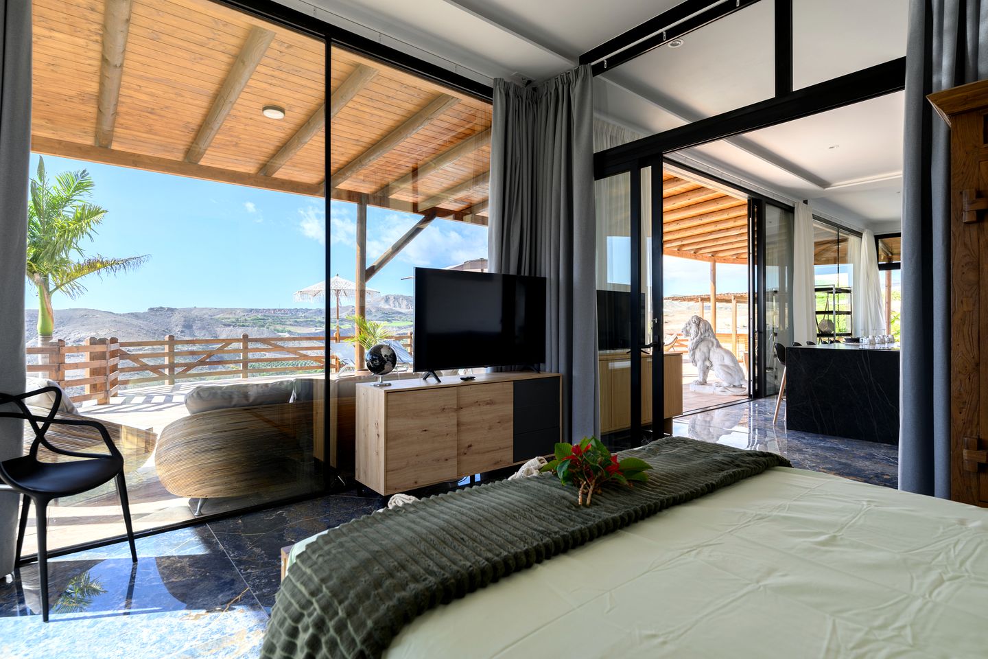 Incredible Villa with Private Pool and Gorgeous Views for a Peaceful Escape in Gran Canaria, Spain