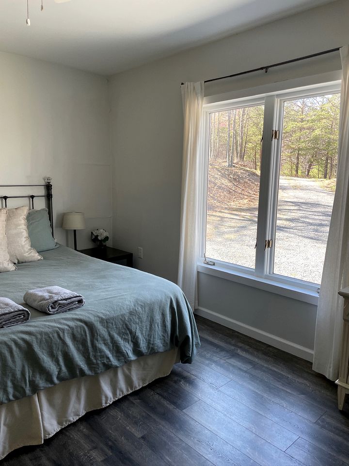 Relaxing Converted Barn Surrounded by Nature near Lost River, West Virginia