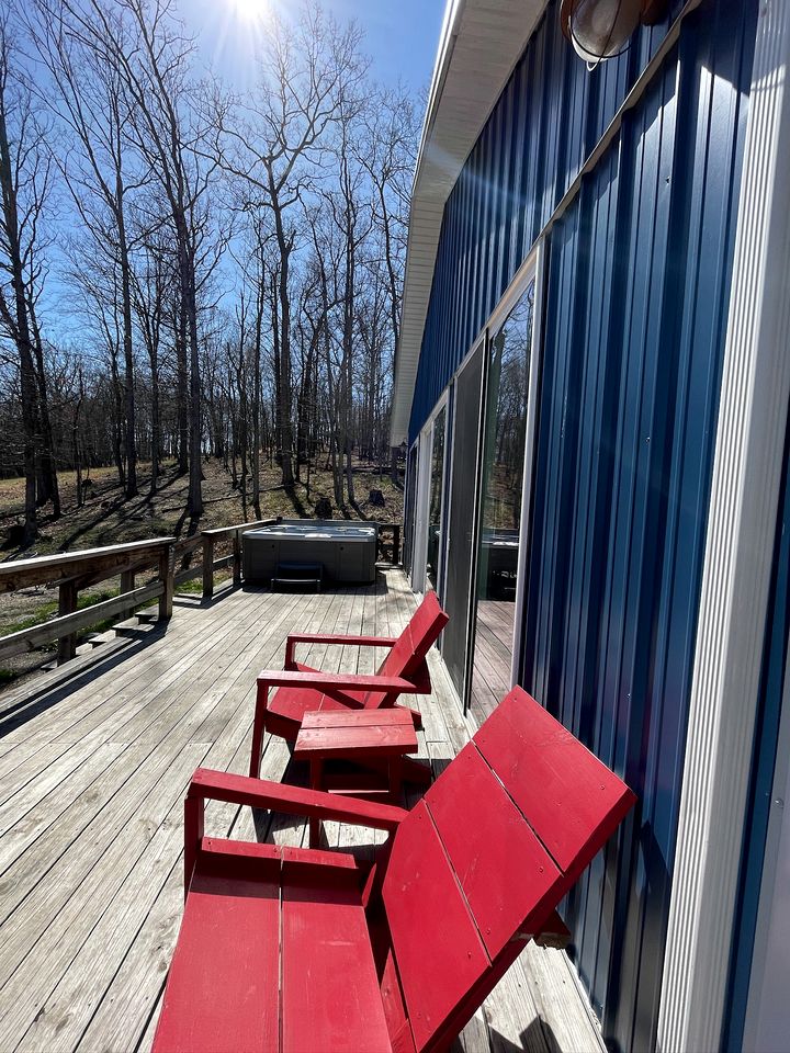 Relaxing Converted Barn Surrounded by Nature near Lost River, West Virginia