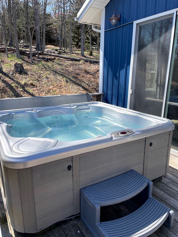 Relaxing Converted Barn Surrounded by Nature near Lost River, West Virginia