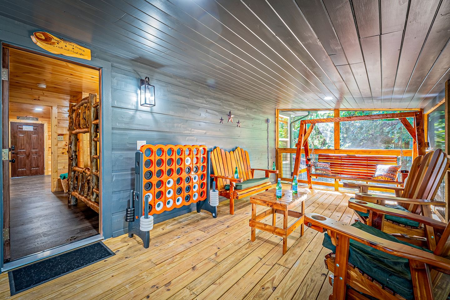 Cozy Mountain Cabin Retreat with Hot Tub, Fire Pit, and Game Room for Relaxing Getaways in Sevierville, Tennessee
