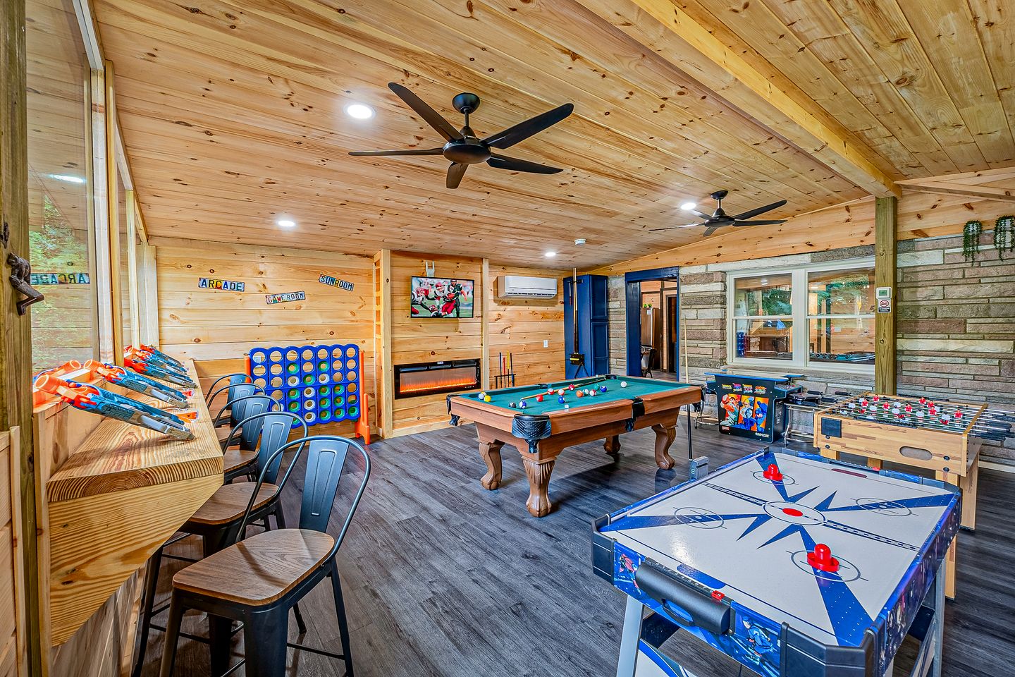 Smoky Mountain Cabin Retreat with Hot Tub, Game Room, Mini Golf & Creek Views in Pigeon Forge, Tennessee