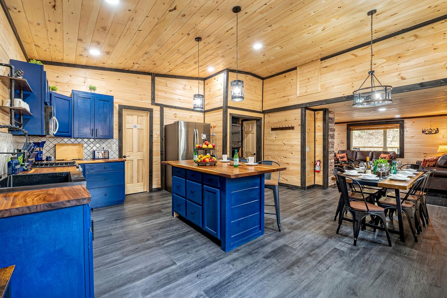 Smoky Mountain Cabin Retreat with Hot Tub, Game Room, Mini Golf & Creek Views in Pigeon Forge, Tennessee