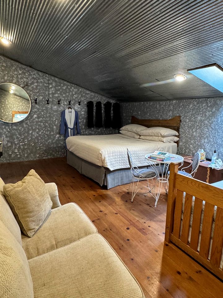 Pet Friendly Glamping Cabin in Wisconsin to Enjoy Nature near Wisconsin Dells