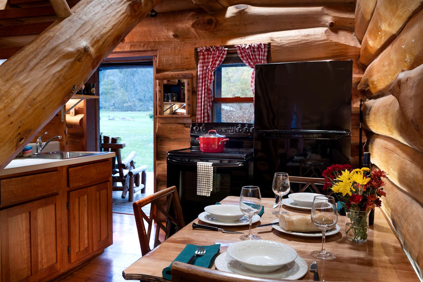 Beautiful Scandinavian-Style Log Cabin for a Unique Escape in Nature near Sparta, Wisconsin