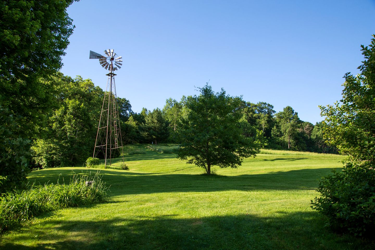 Beautiful Scandinavian-Style Log Cabin for a Unique Escape in Nature near Sparta, Wisconsin