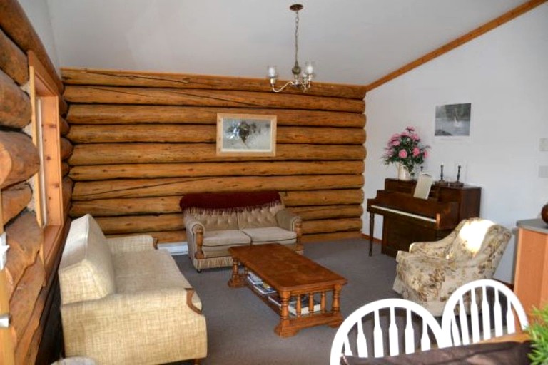 Log Cabins (Canada, Gold Bridge, British Columbia)