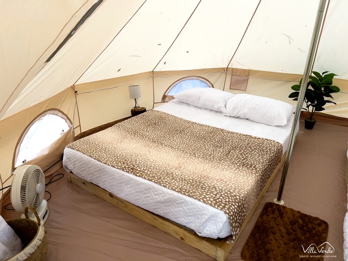 Bell Tents (El Salvador, Perquin, Morazán)