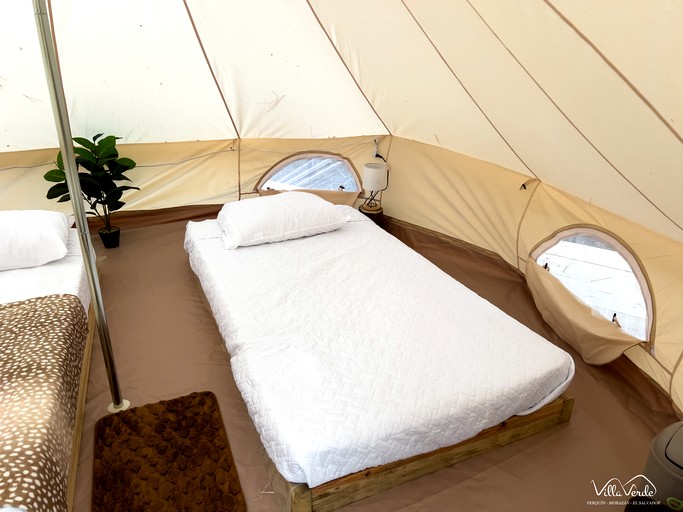 Bell Tents (El Salvador, Perquin, Morazán)