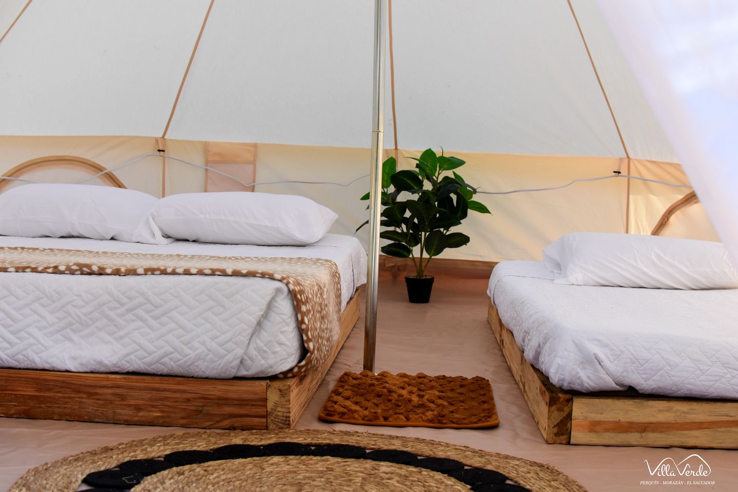 Peaceful Glamping Retreat with Elevated Forest Platforms near Perquín, Morazán, El Salvador