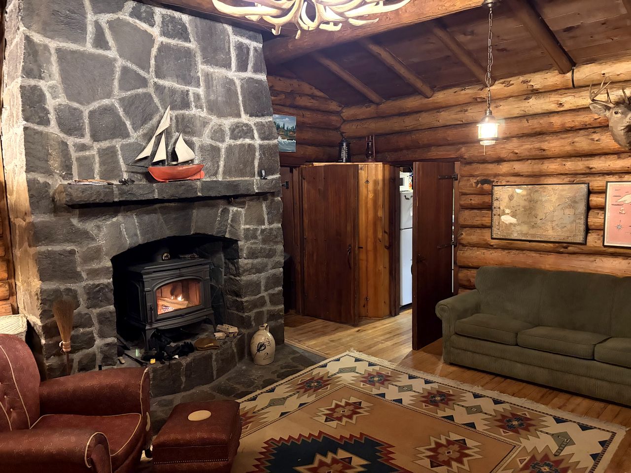 Gorgeous Log Cabin by Lake Superior for a Peaceful Escape in Nature in Lutsen, Minnesota