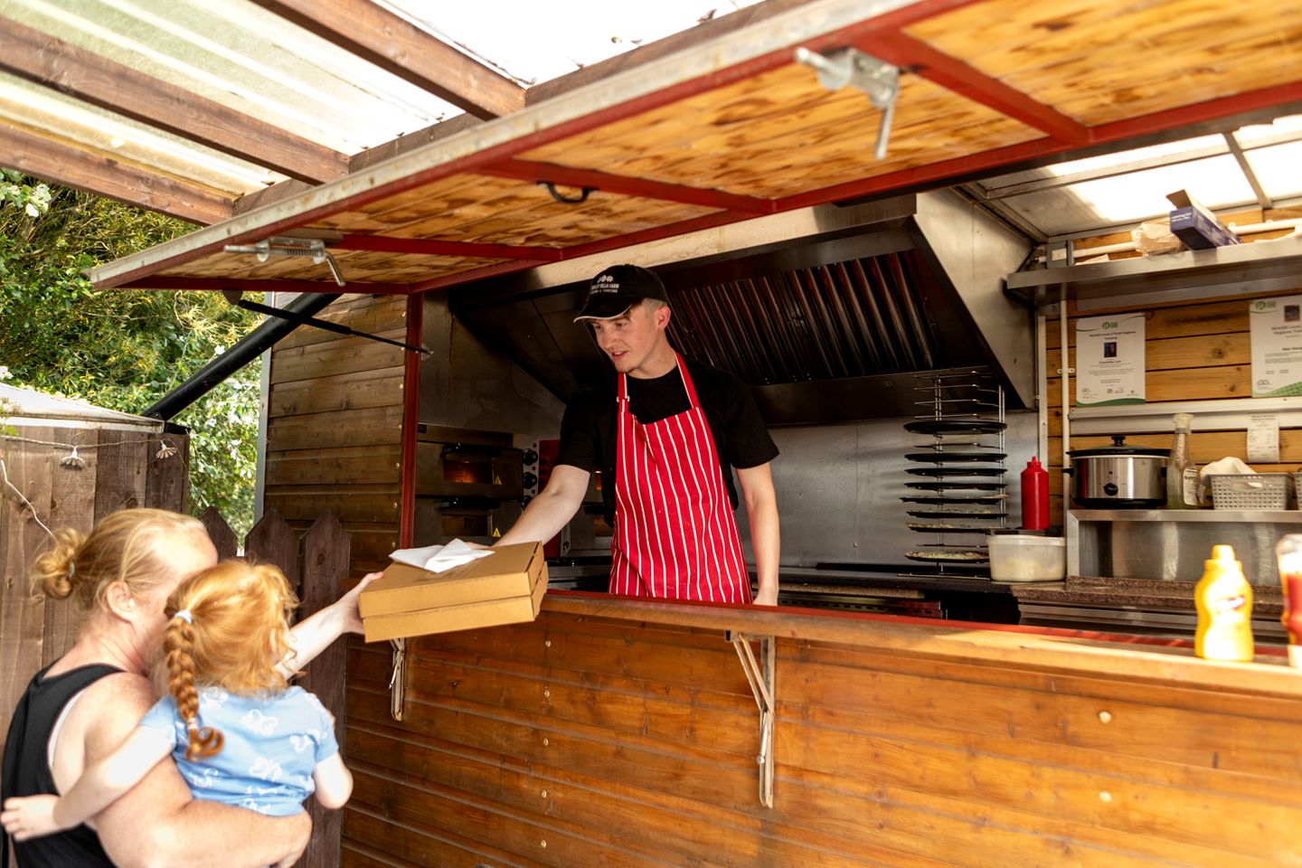 Bell Tent with Woodland Views & Wood-Fired Hot Tub in England, United Kingdom