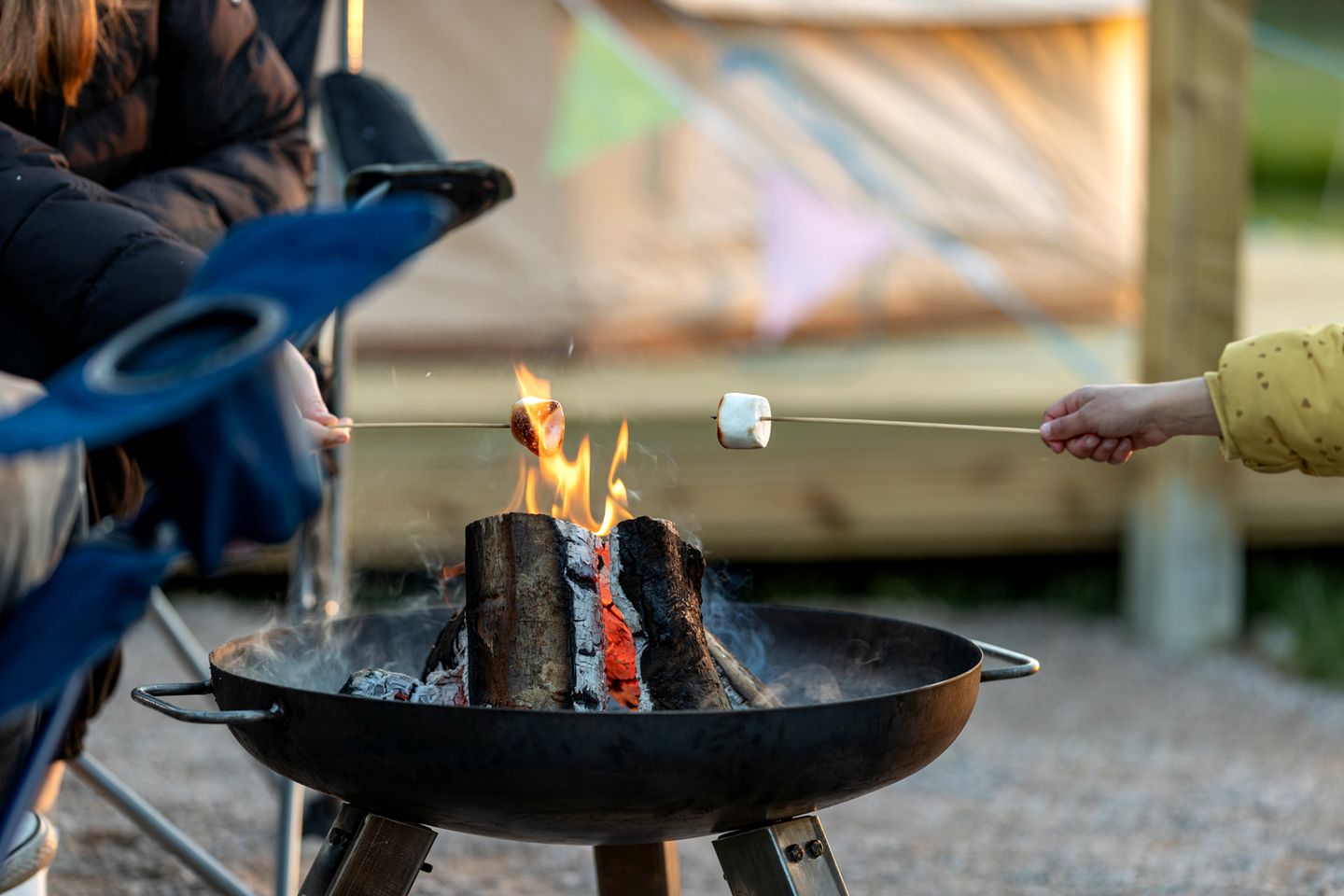 Bell Tent with Woodland Views & Wood-Fired Hot Tub in England, United Kingdom