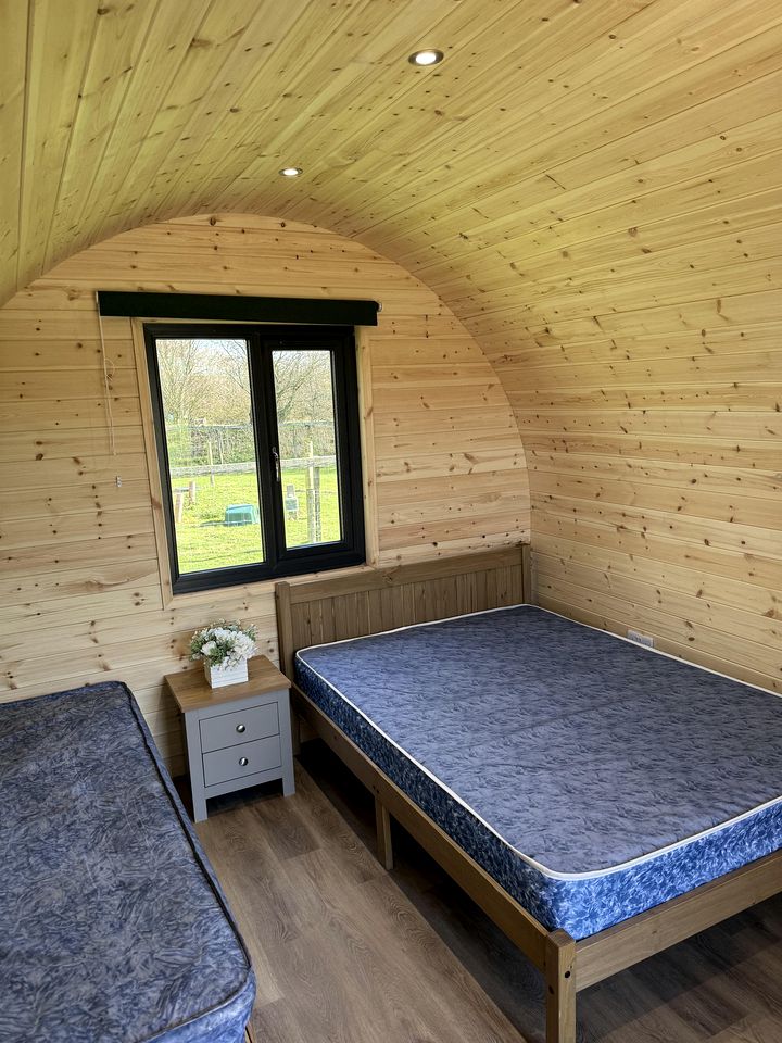 Cozy Accessible Camping Pod with Fire Pit in England, United Kingdom
