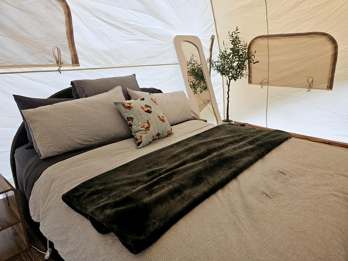 Safari Tents (Australia, Flowerdale, Victoria)