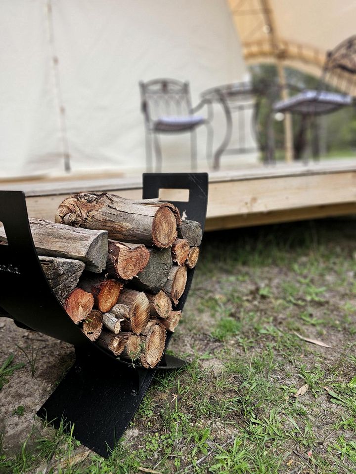 Opulent Glamping Escape with Lake Views & Outdoor Firepit in Victoria, Australia