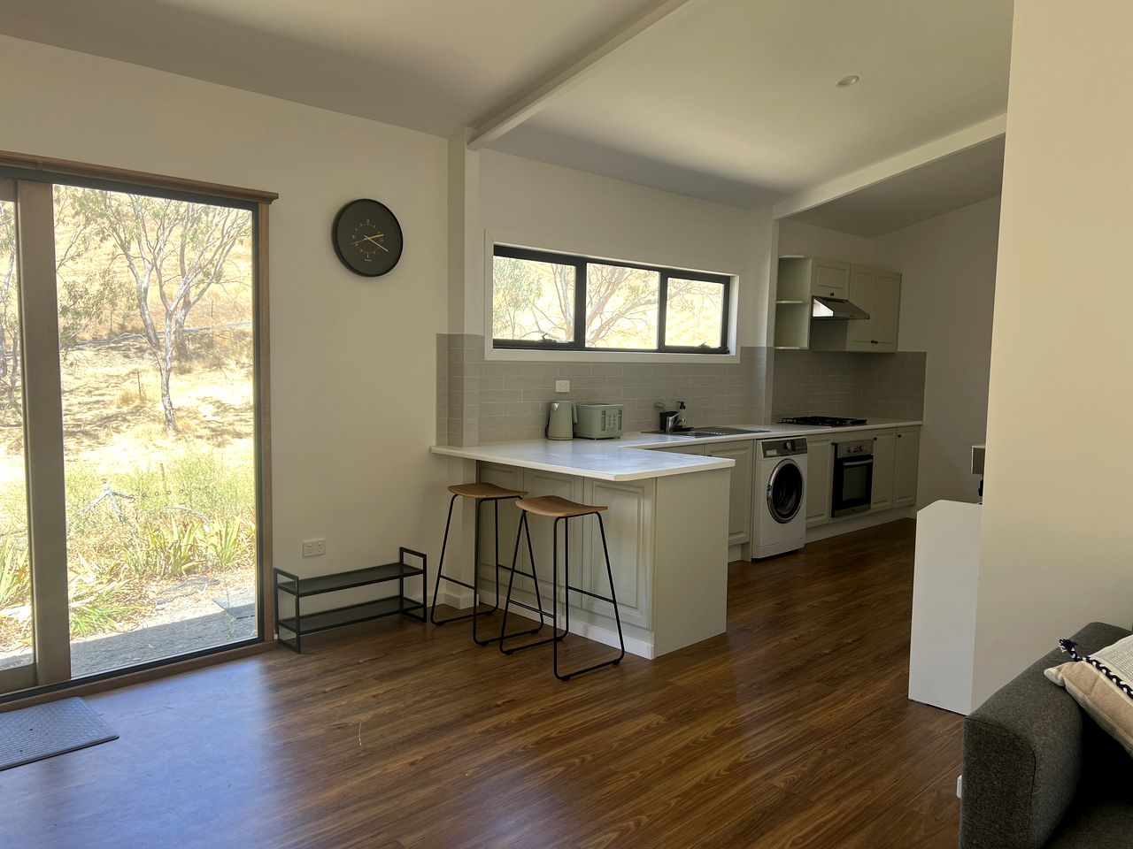 Peaceful Country Studio Escape with Horses, Wildlife Views & Slow Mornings in South Australia, Australia