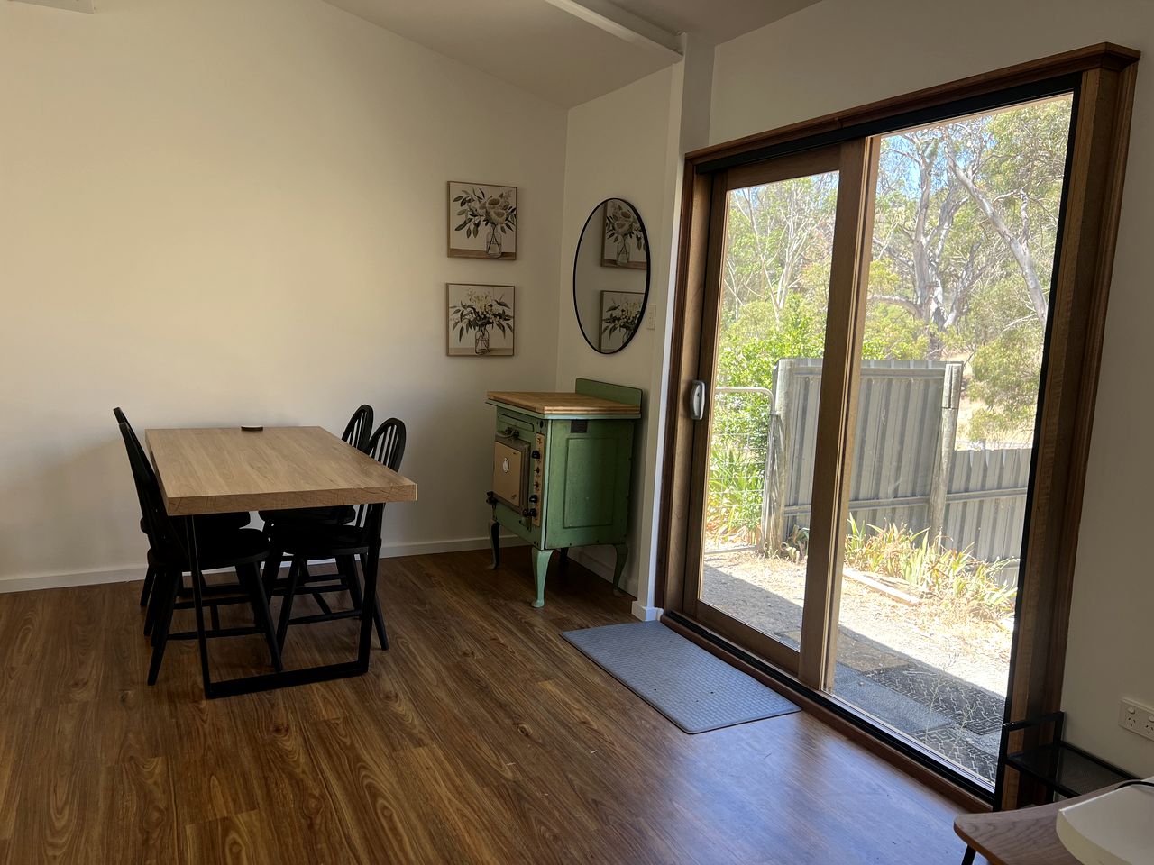 Peaceful Country Studio Escape with Horses, Wildlife Views & Slow Mornings in South Australia, Australia