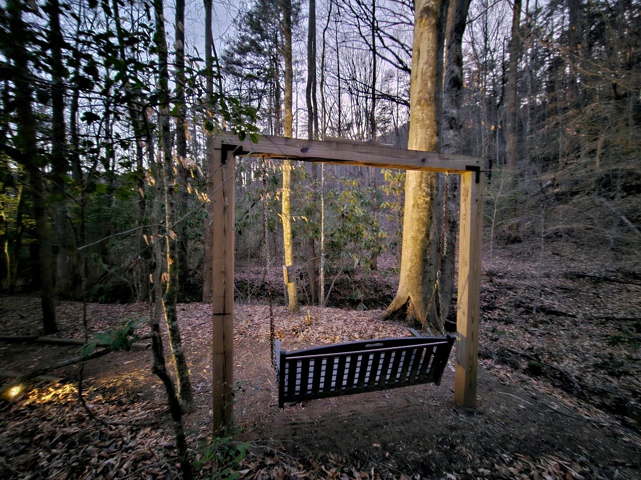 Romantic Creekside Cabin Retreat with Hot Tub, Fire Pit and Peaceful Forest Views in Sautee Nacoochee, Georgia