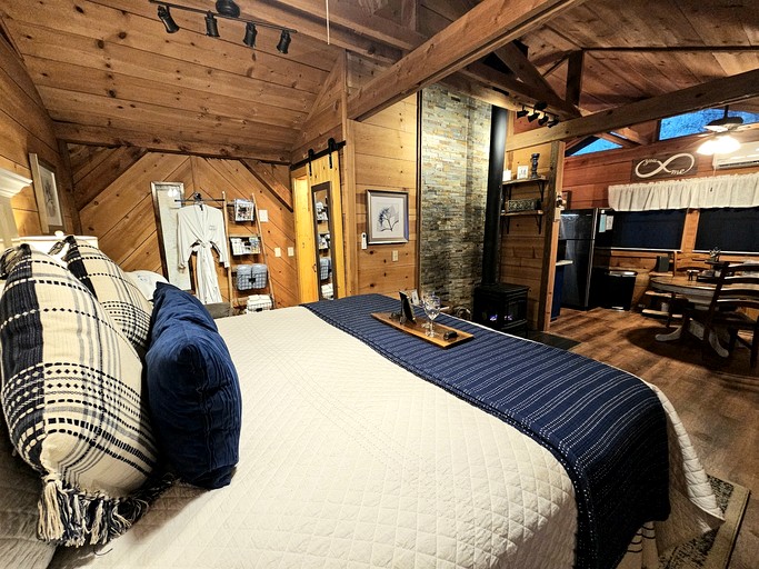 Cabins (United States of America, --, Georgia)