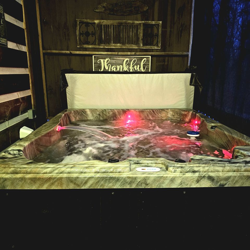 Peaceful Mountain Cabin with Mt Yonah Views with Fire Pit and Outdoor Dining in Sautee Nacoochee, Georgia