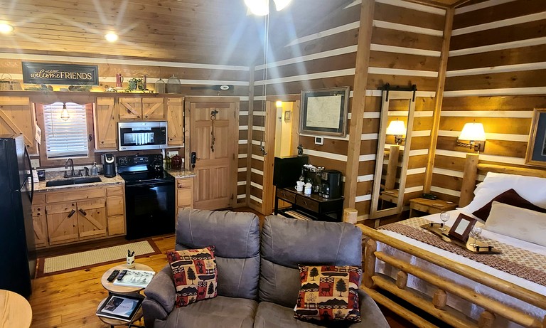 Cabins (United States of America, --, Georgia)