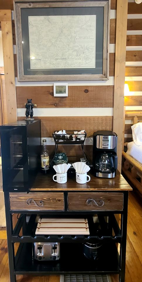 Peaceful Mountain Cabin with Mt Yonah Views with Fire Pit and Outdoor Dining in Sautee Nacoochee, Georgia