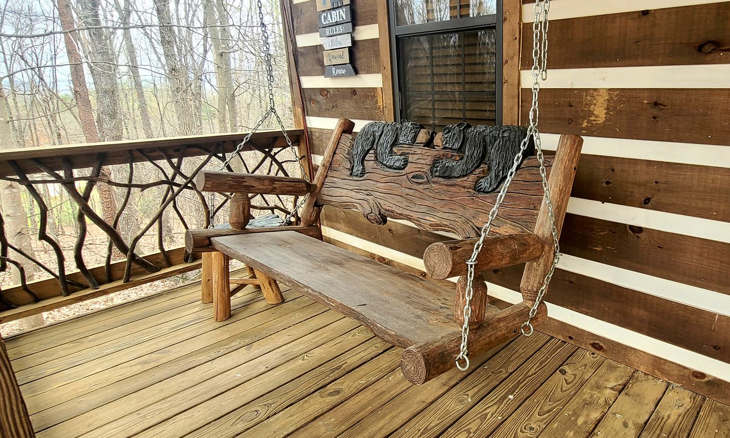 Peaceful Mountain Cabin with Mt Yonah Views with Fire Pit and Outdoor Dining in Sautee Nacoochee, Georgia