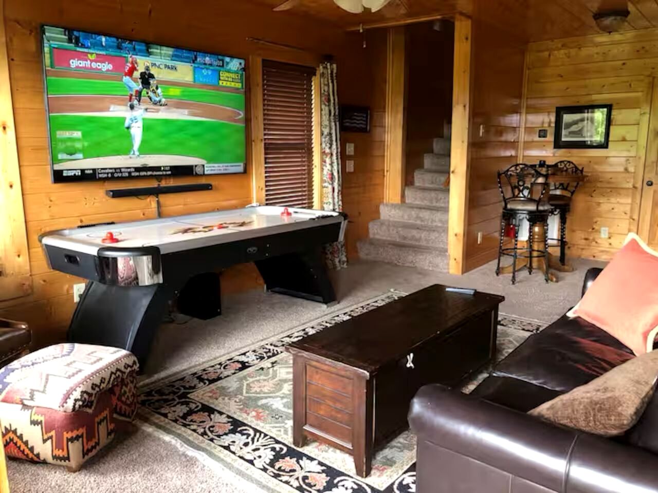 Stunning Mountain Cabin with Hot Tub and Game Room Near Dollywood, Sevierville, Tennessee
