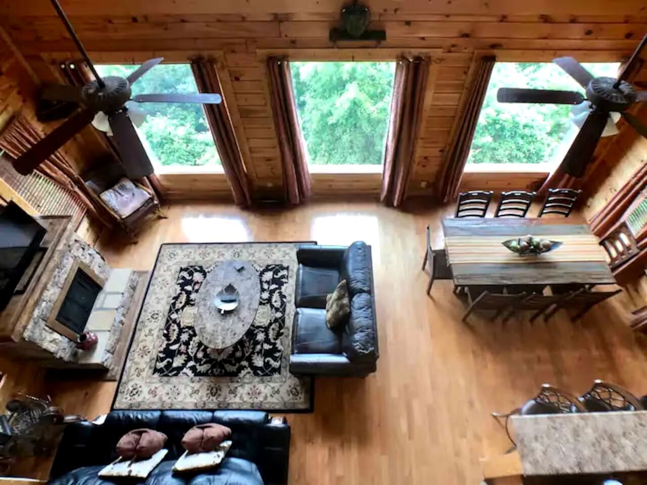Stunning Mountain Cabin with Hot Tub and Game Room Near Dollywood, Sevierville, Tennessee