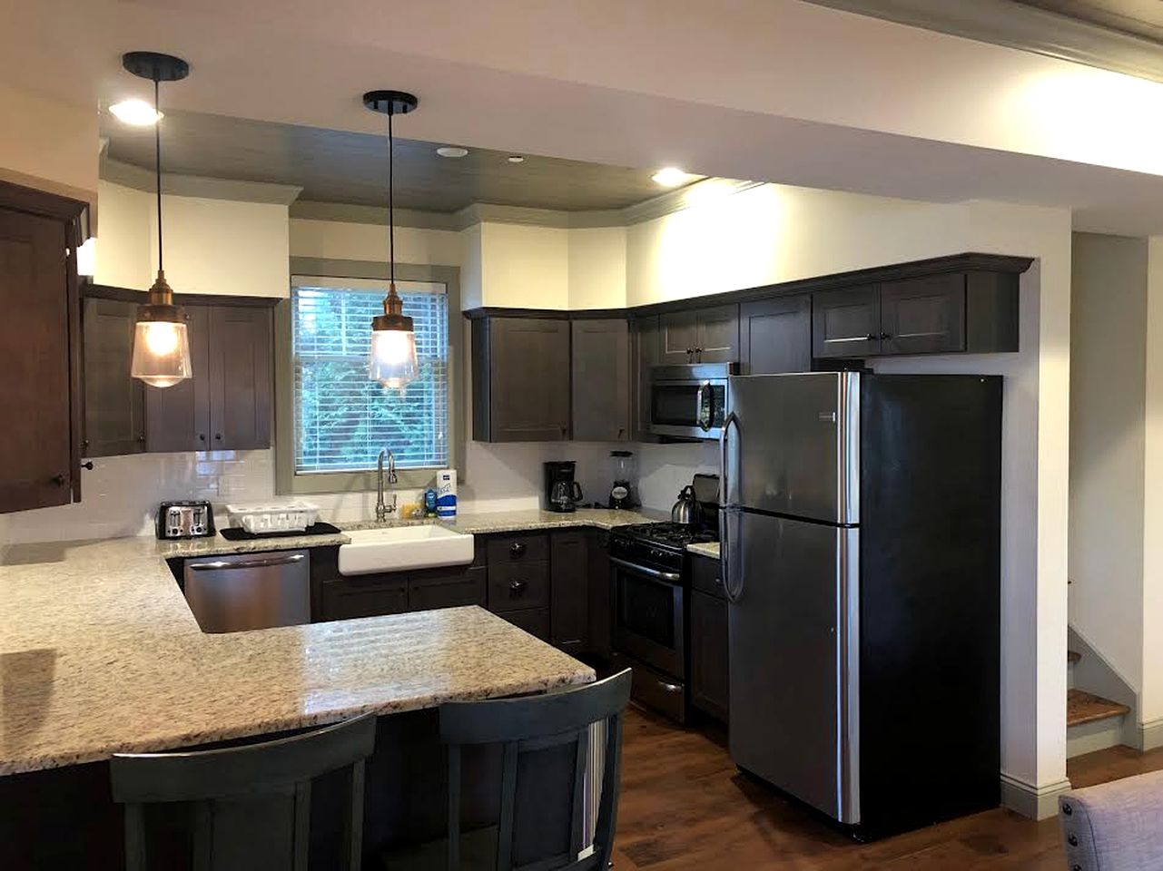 Luxury Waterfront Cottage with Kayaks & Private Boat Launch near Pontoosuc Lake, Lanesborough, Massachusetts