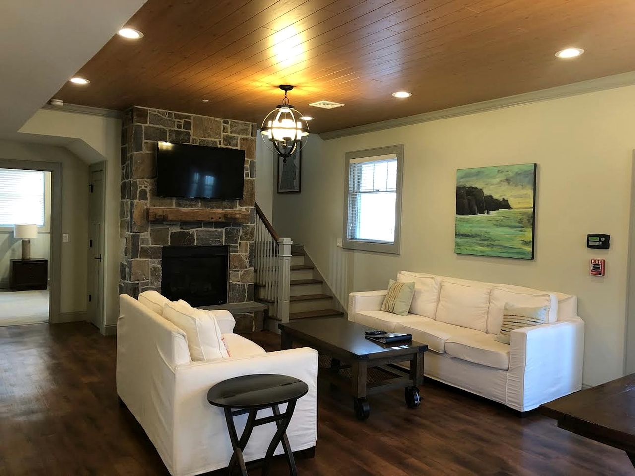 Scenic Waterfront Cottage with Private Dock & Water Sports near Pontoosuc Lake, Lanesborough, Massachusetts