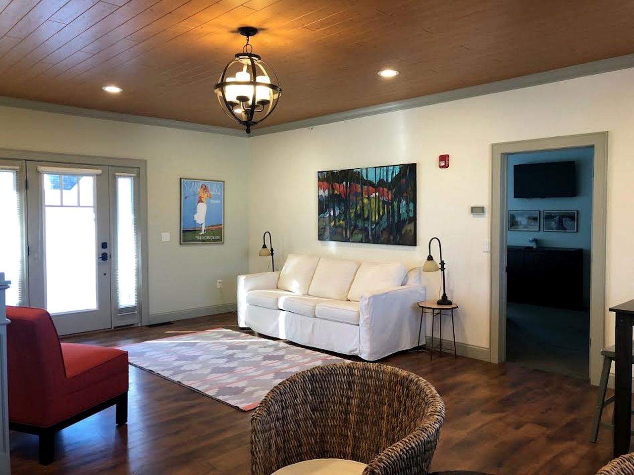 Scenic Waterfront Cottage with Private Dock & Water Sports near Pontoosuc Lake, Lanesborough, Massachusetts