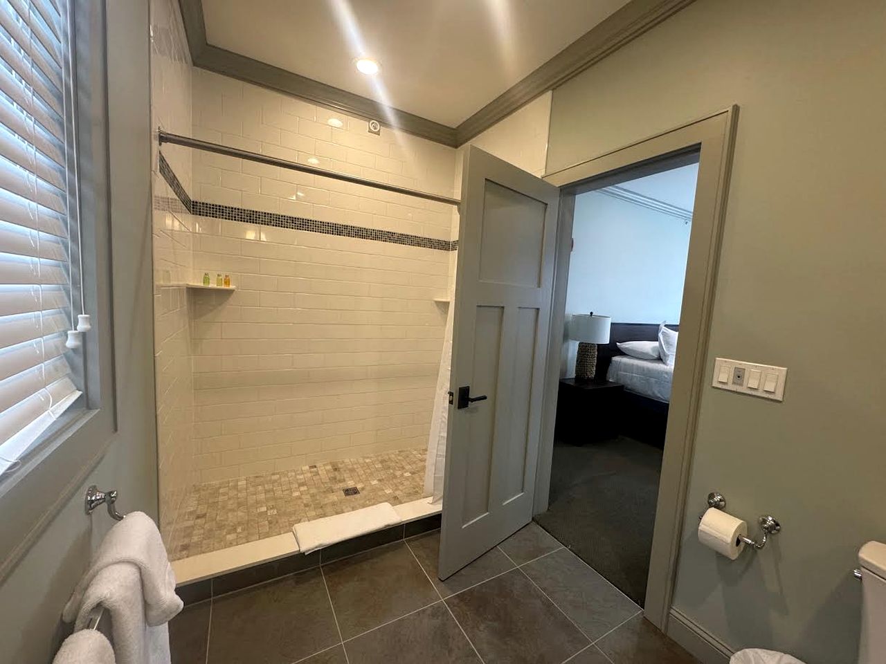 Scenic Waterfront Cottage with Private Dock & Water Sports near Pontoosuc Lake, Lanesborough, Massachusetts