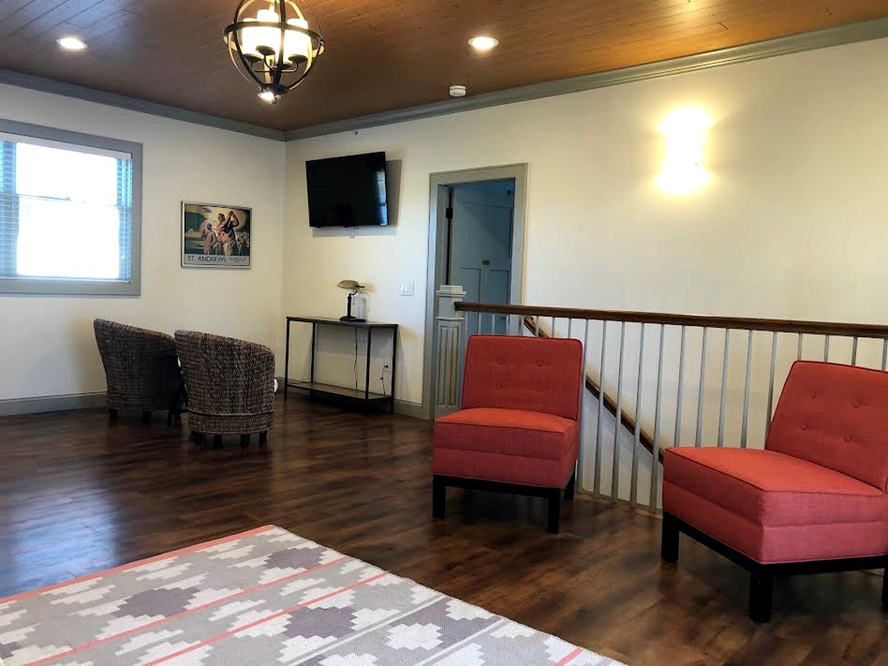 Scenic Waterfront Cottage with Private Dock & Water Sports near Pontoosuc Lake, Lanesborough, Massachusetts