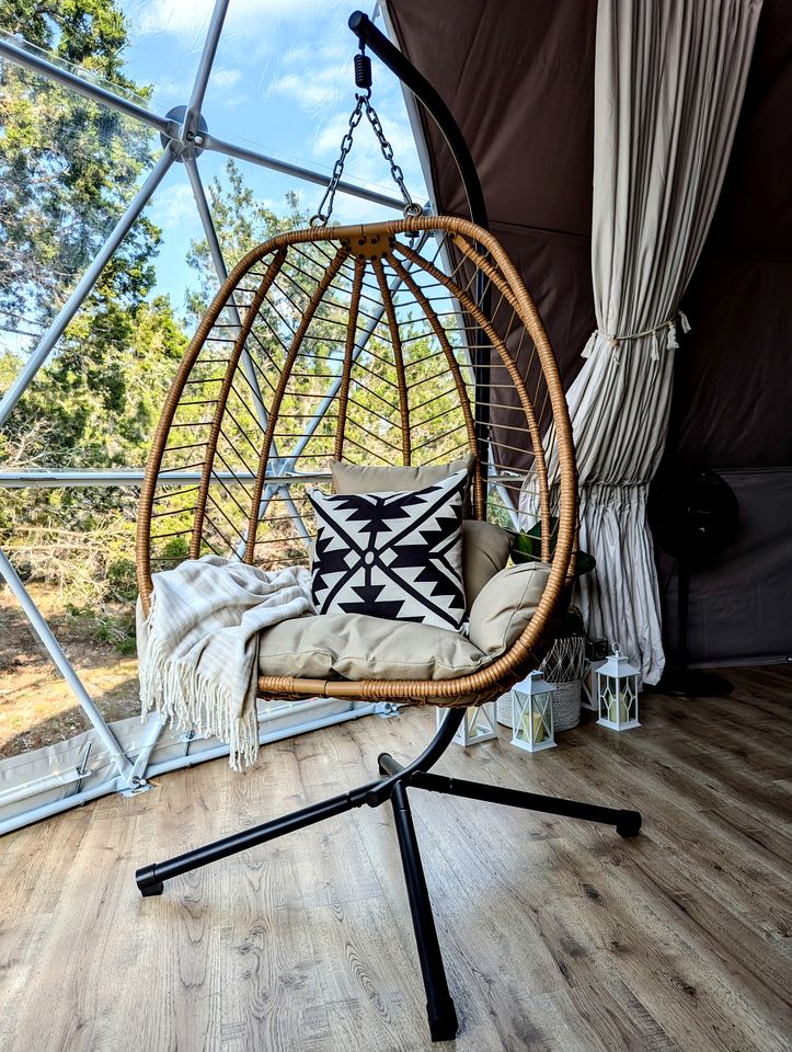 Bucket List Geodome Stay with Big Sky Views, Wildlife Spotting and Cozy Fireplace Lounge in Bertram, Texas
