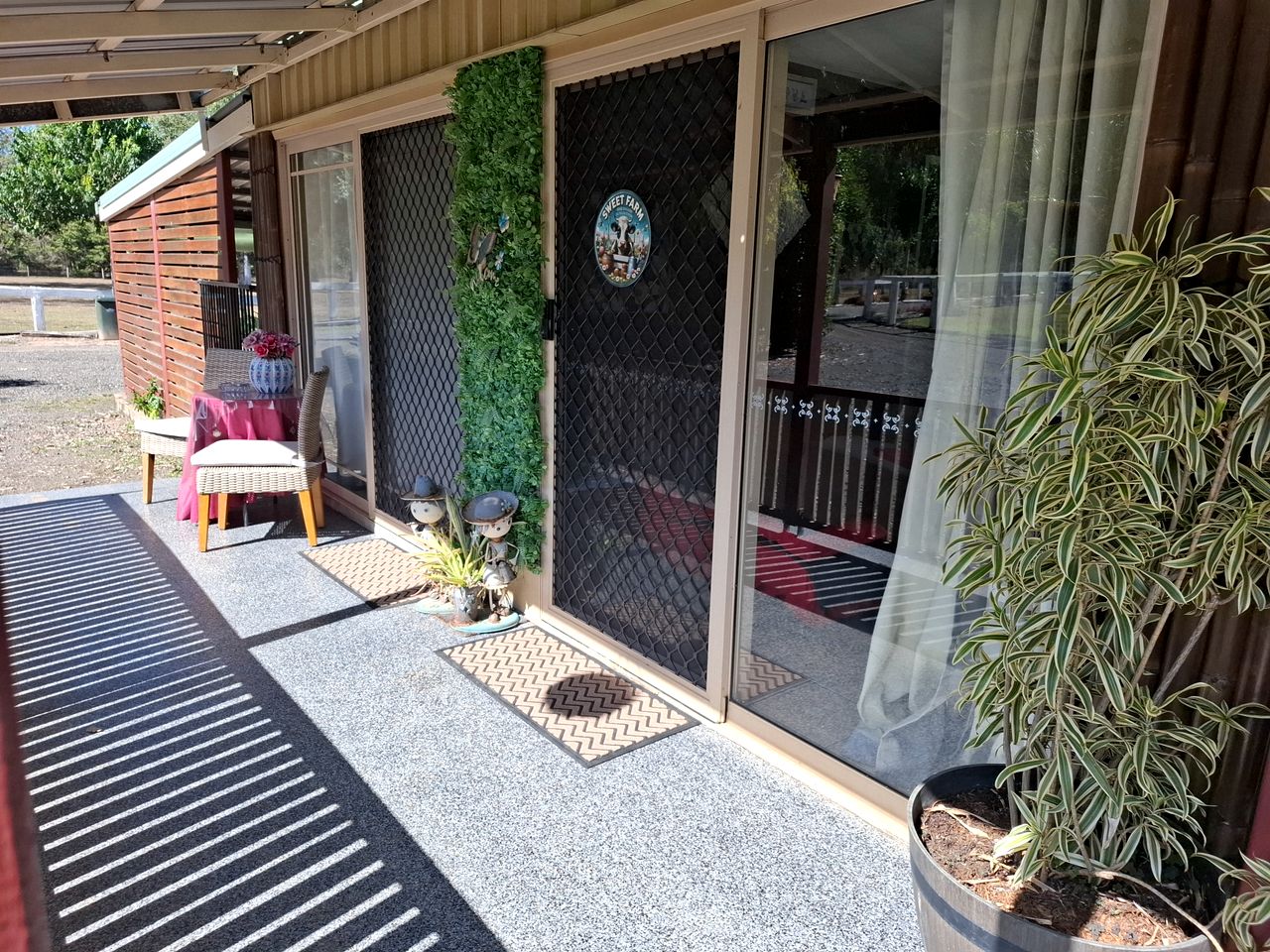 Country Farm Escape with Petting Animals, Playground & Pool in Queensland, Australia