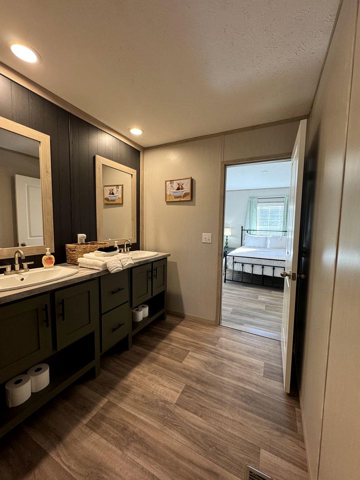 Peaceful Farmstead Cottage with Creekside Views Near Iron Station, North Carolina