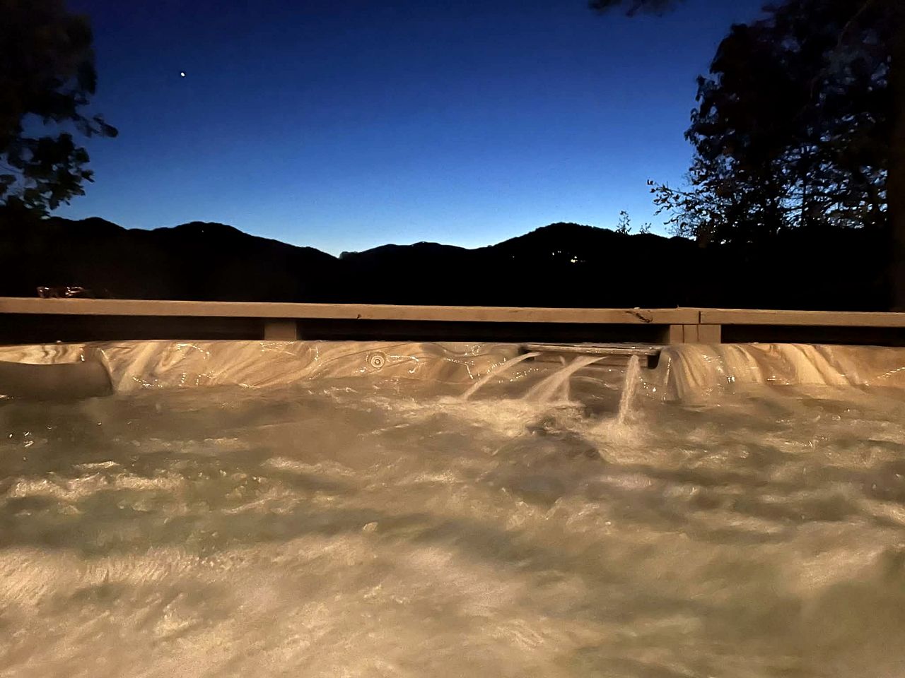 Rustic-Modern Log Cabin Getaway: Family-Friendly, Quiet Ranch, Wildlife at Your Door in Clyde, North Carolina