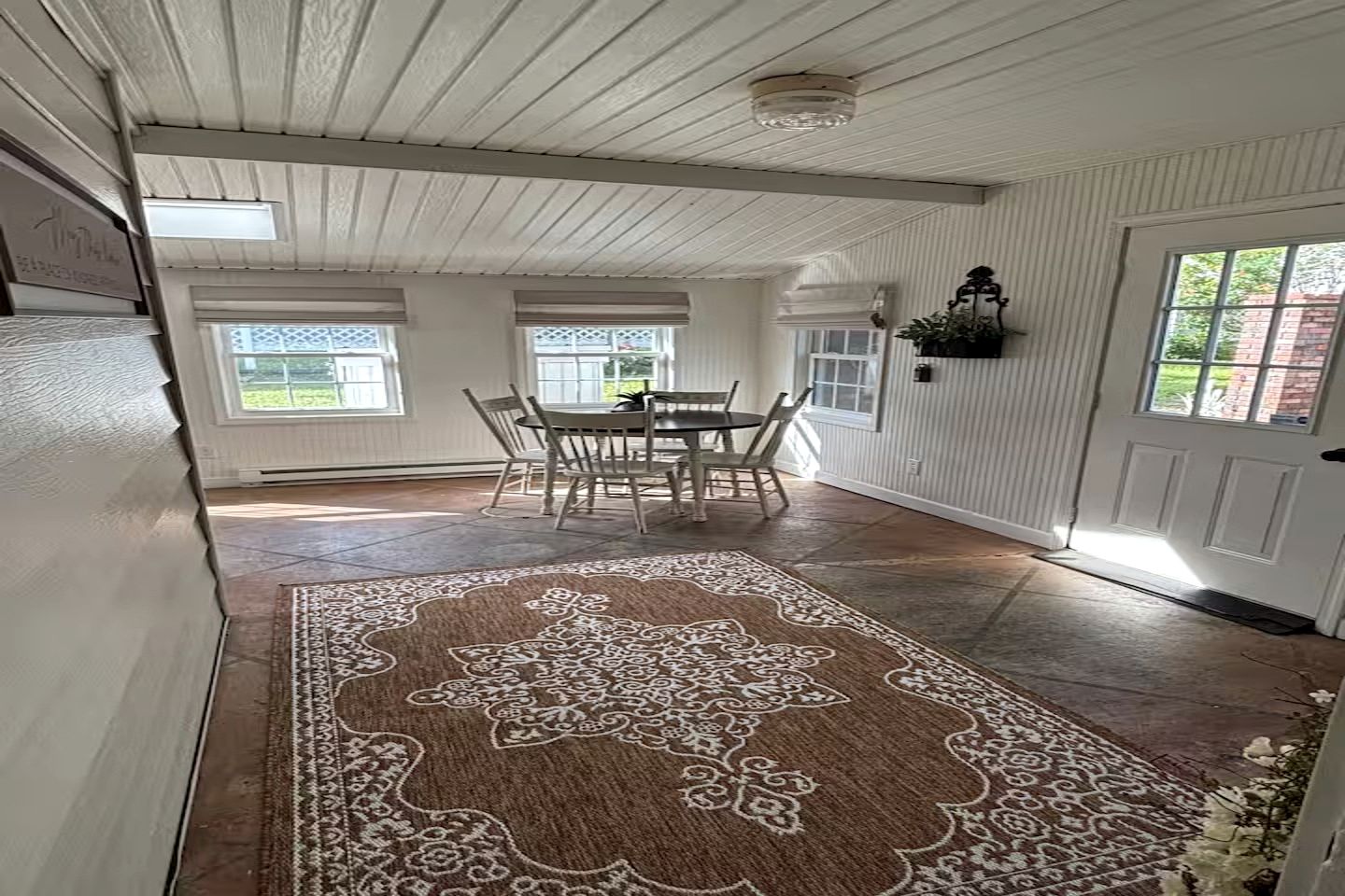 Classic Lakeside Estate Stay with Cozy Living Spaces & Outdoor Adventures in Kuttawa, Kentucky