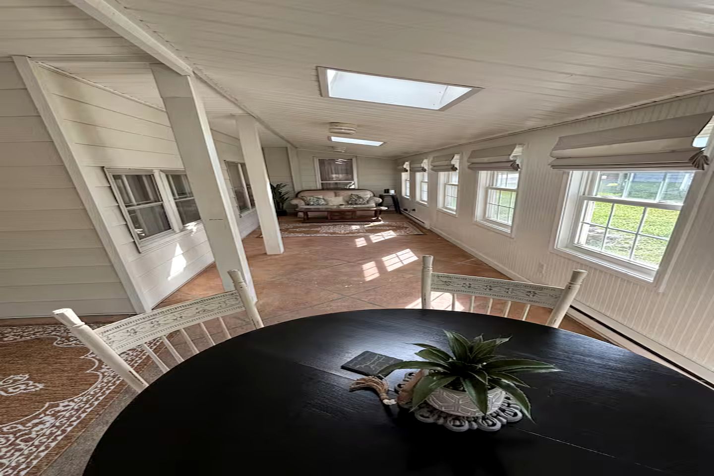 Classic Lakeside Estate Stay with Cozy Living Spaces & Outdoor Adventures in Kuttawa, Kentucky