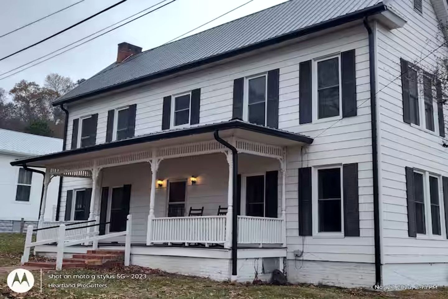 Classic Lakeside Estate Stay with Cozy Living Spaces & Outdoor Adventures in Kuttawa, Kentucky