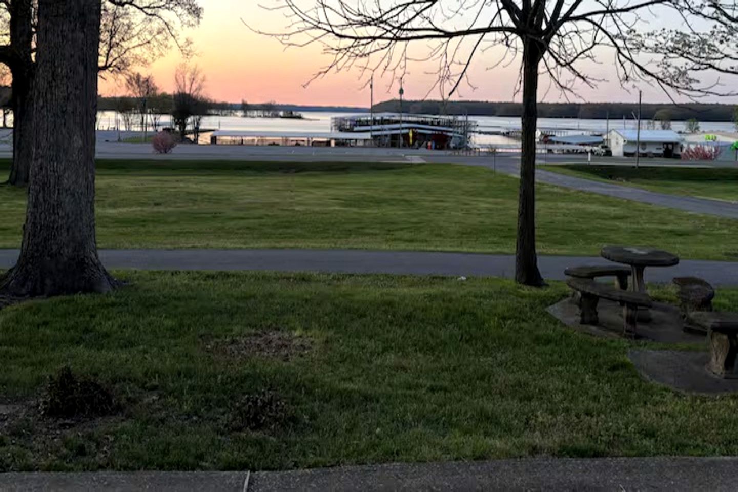 Classic Lakeside Estate Stay with Cozy Living Spaces & Outdoor Adventures in Kuttawa, Kentucky