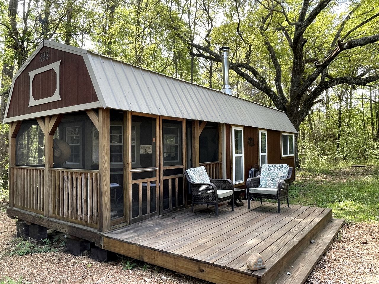 Serene Forest Cabin with Hammock, Loft & Reading Nook in La Grange, Georgia