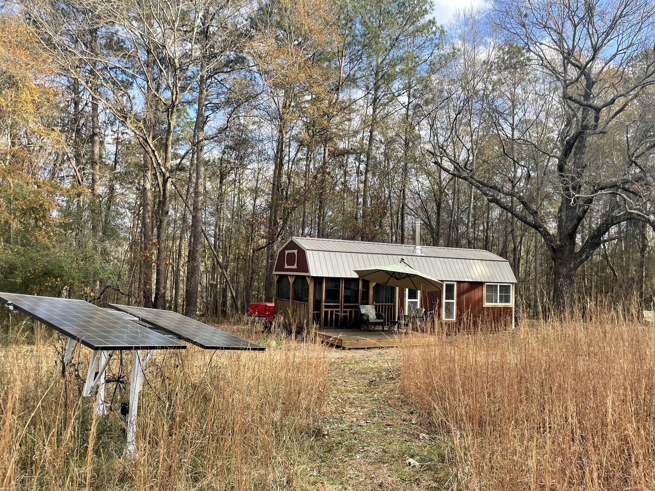 Serene Forest Cabin with Hammock, Loft & Reading Nook in La Grange, Georgia
