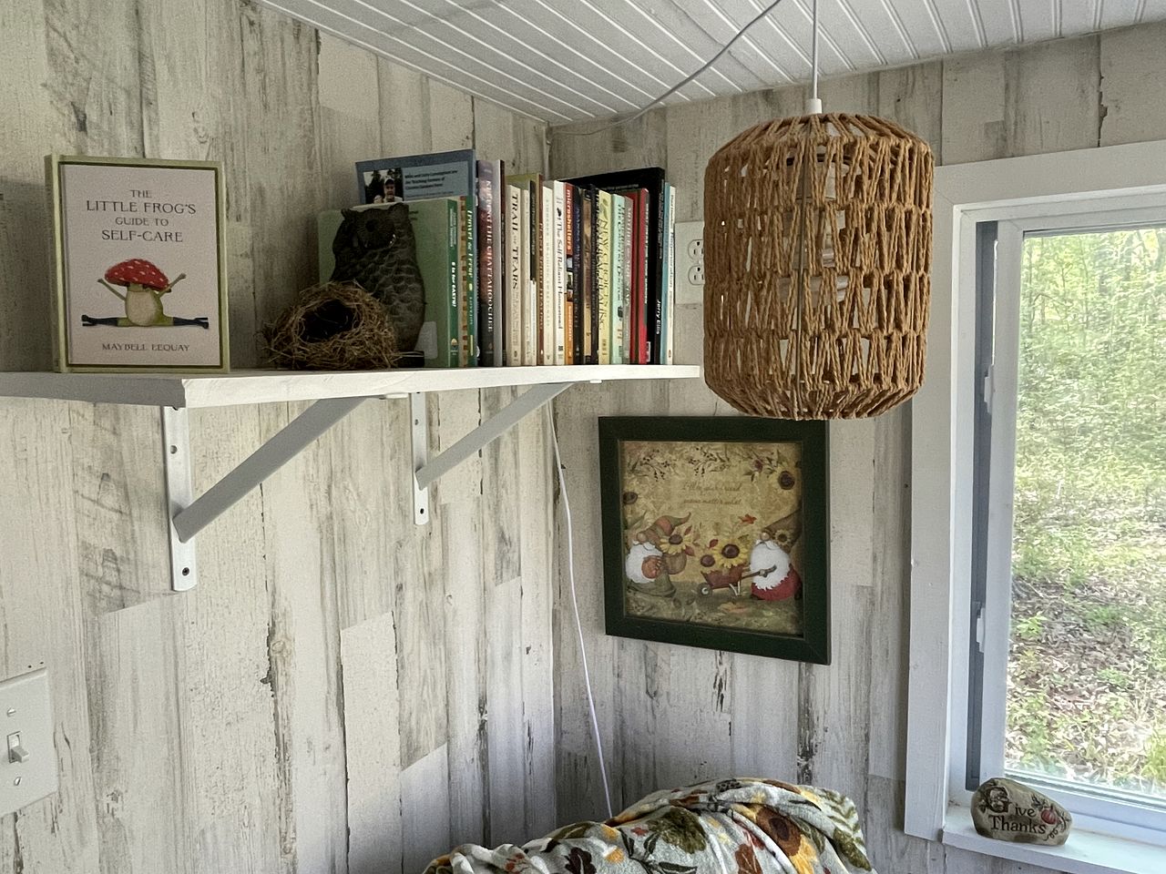 Serene Forest Cabin with Hammock, Loft & Reading Nook in La Grange, Georgia