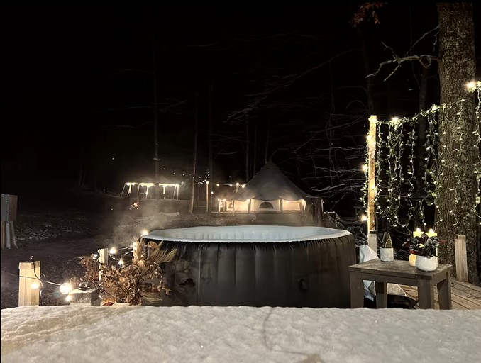 Safari Tents (United States of America, --, --)