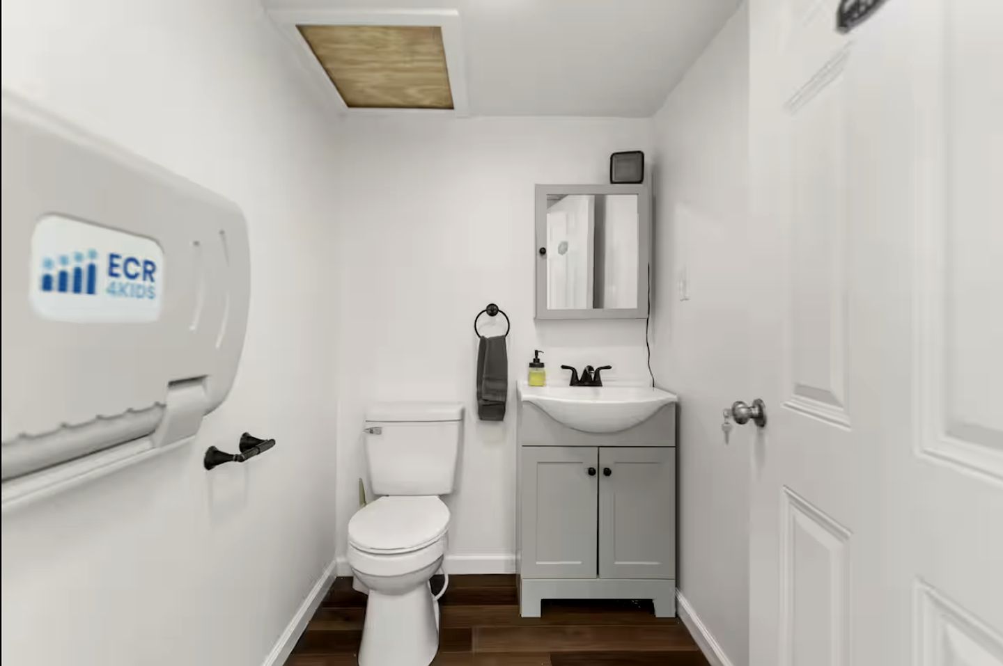 Nature-Forward Glamping Resort with Forest Paths and Meadow Hangouts in Stanton, Kentucky